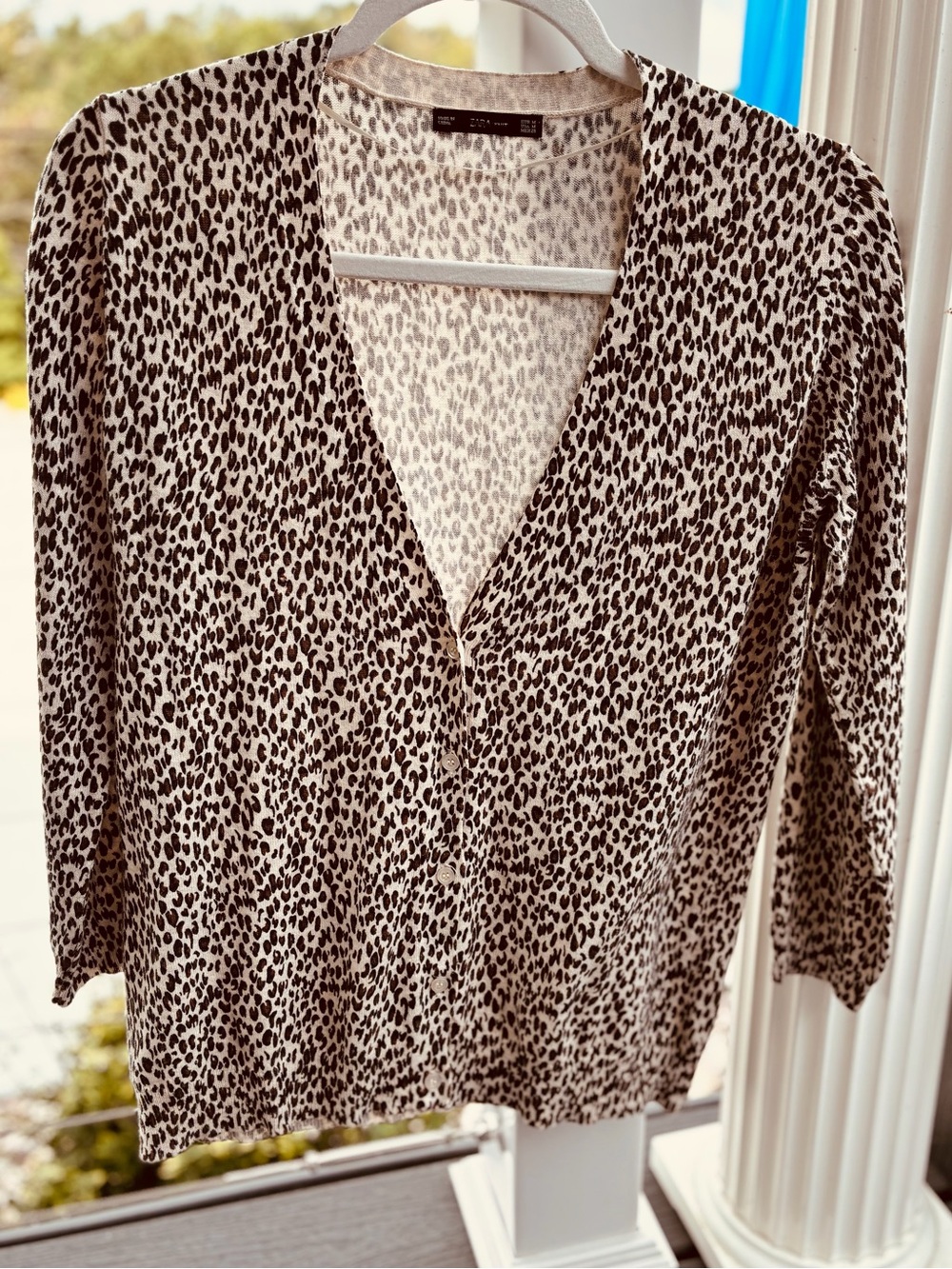 ZARA Women’s Sz. MED. Animal print cardigan/sweater, Lightweight